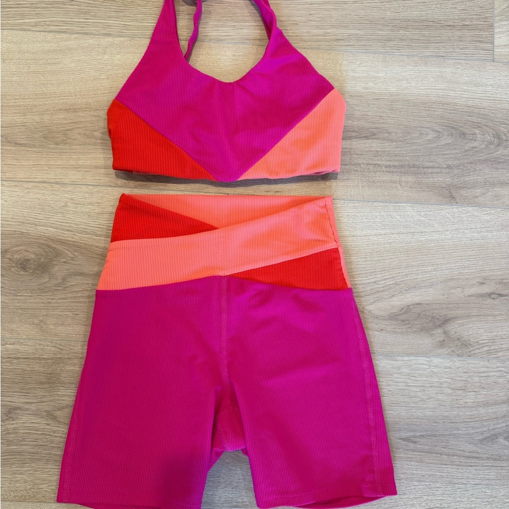 Beach Riot Hot Pink, Red & Coral Colorblock Athletic Set